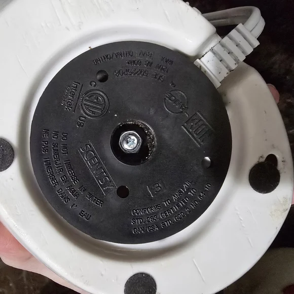 Scentsy White and Red Decor Accent - Picture 4 of 7